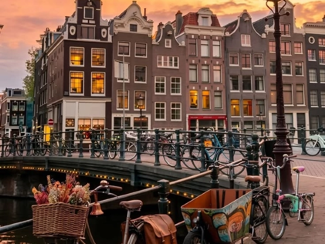Dolu Dolu Amsterdam Turu Noel Pazarları Rotası